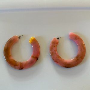 Cult Gaia Kennedy Acrylic Hoop Earrings